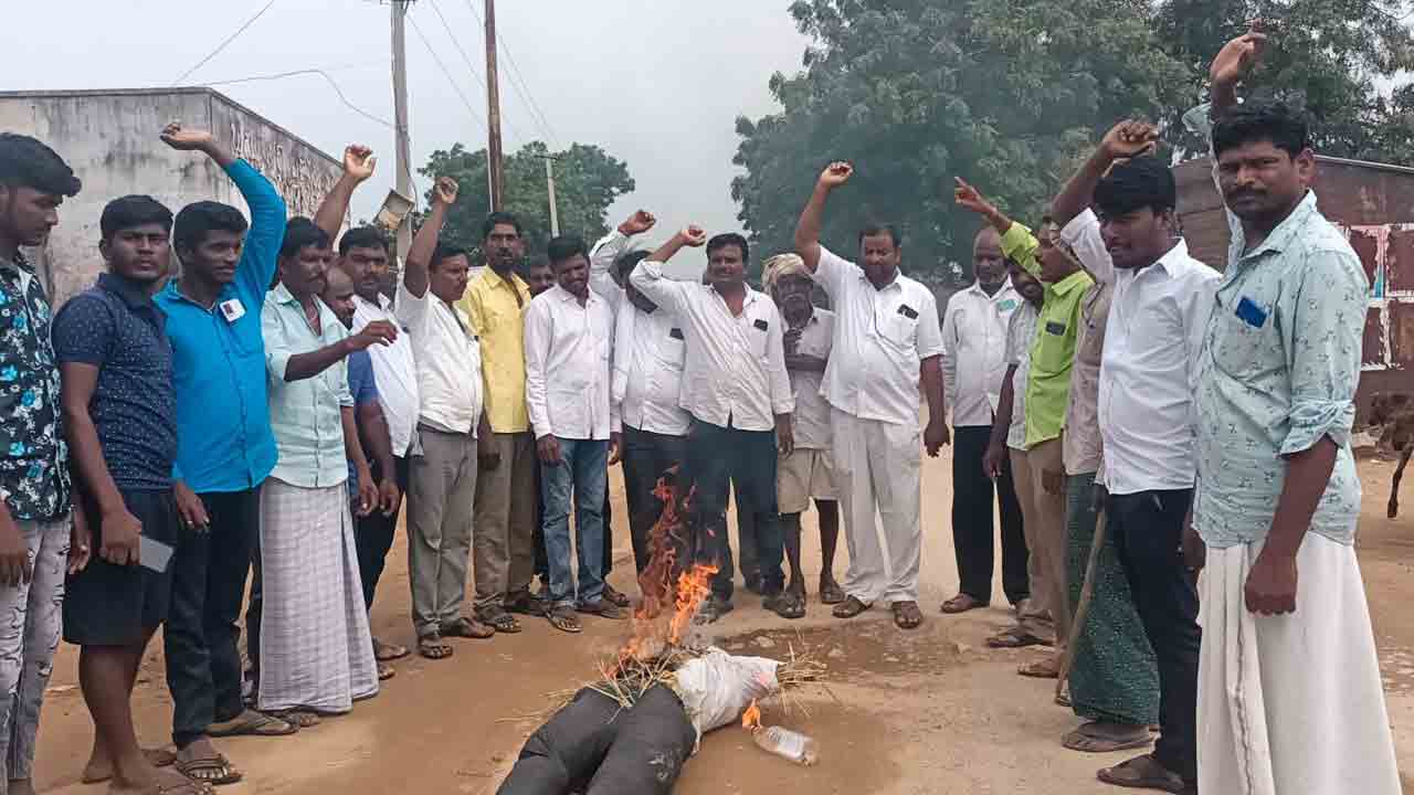 నోటికాడి బుక్క లాక్కుంటారా?