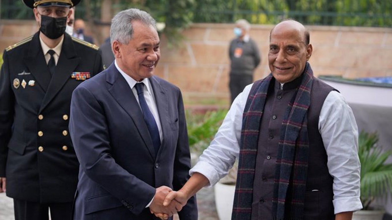 Dirty Bomb: డర్టీ బాంబ్పై రాజ్నాథ్తో ఫోన్లో మాట్లాడిన రష్యా రక్షణ మంత్రి