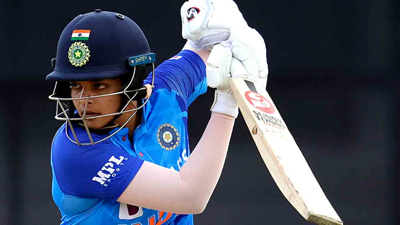 భారత్‌ ఆల్‌రౌండ్‌ షో