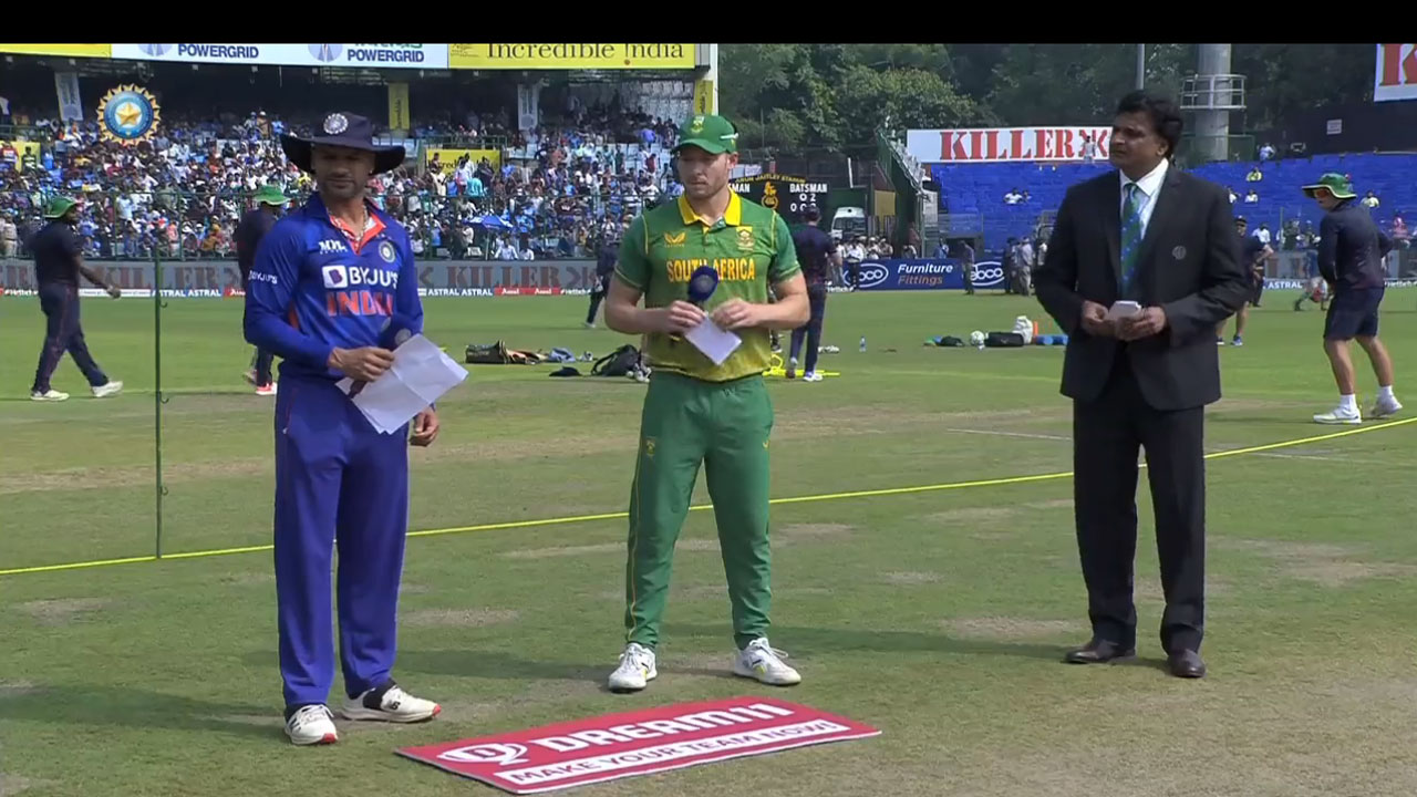 ద‌క్షిణాఫ్రికాతో మూడ‌వ వ‌న్డే.. టాస్ గెలిచి ఫీల్డింగ్ ఎంచుకున్న భార‌త్‌