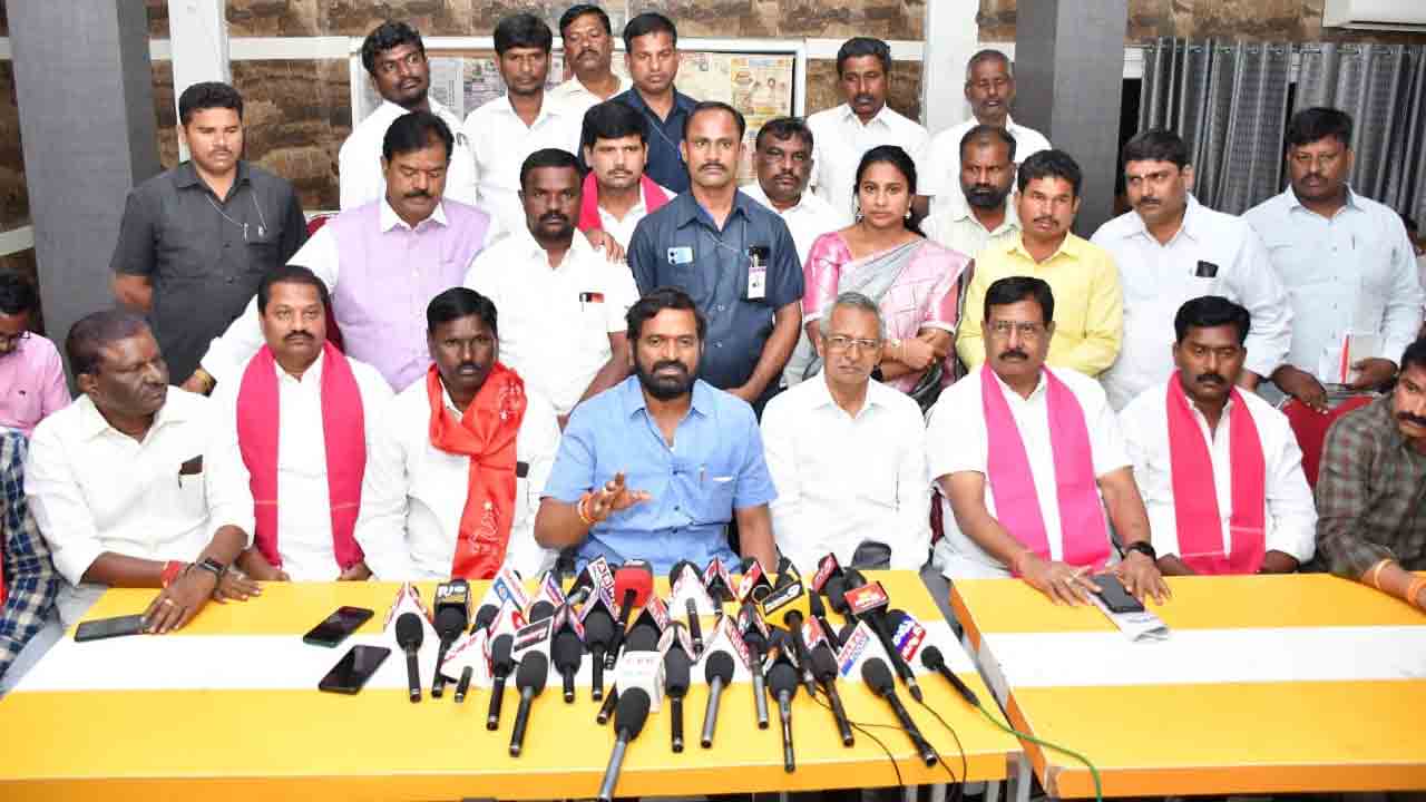 ఖబడ్దార్ బండి సంజయ్.. ఉద్యోగుల జోలికి వస్తే తీవ్ర పరిణామాలు త‌ప్ప‌వు : మంత్రి శ్రీనివాస్ గౌడ్