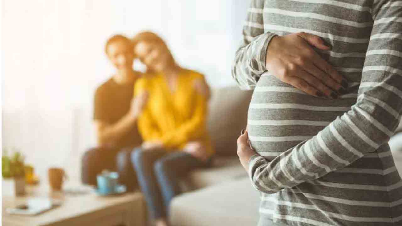 సరోగసి వివాదం.. అసలు చట్టం ఏమి చెప్తోంది..?