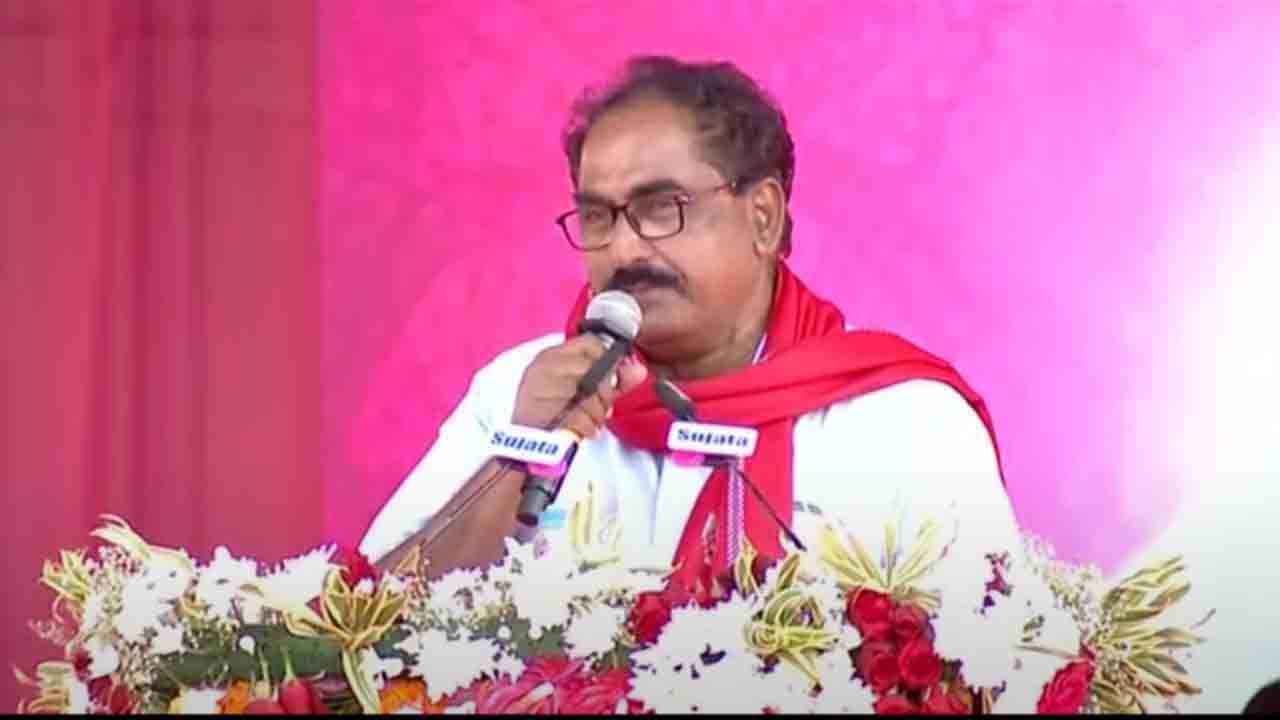 రాజ‌గోపాల్ రెడ్డిని చిత్తుచిత్తుగా ఓడించాలి : త‌మ్మినేని వీర‌భ‌ద్రం