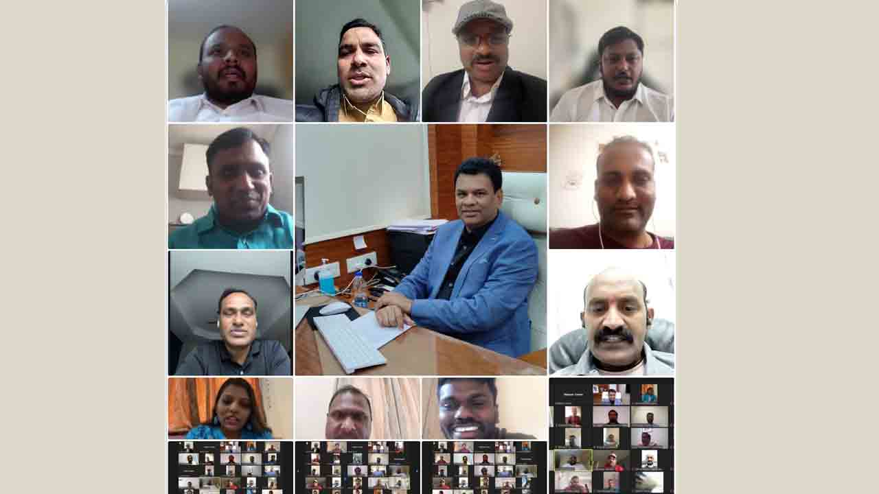 బీఆర్‌ఎస్‌కు 52 దేశాల ఎన్నారైల మద్దతు