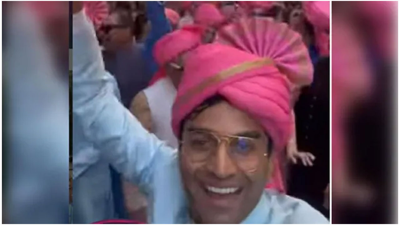 వైరల్‌ వీడియో | న్యూయార్క్‌ వీధుల్లో పెండ్లి సందడి : బాలీవుడ్‌ సాంగ్స్‌కు డ్యాన్స్‌తో దుమ్మురేపారు!