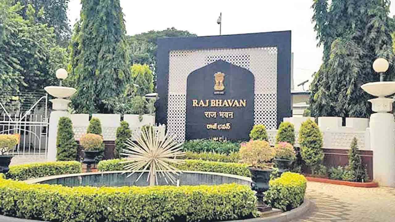 రాజకీయ గవర్నర్లు అవసరమా?