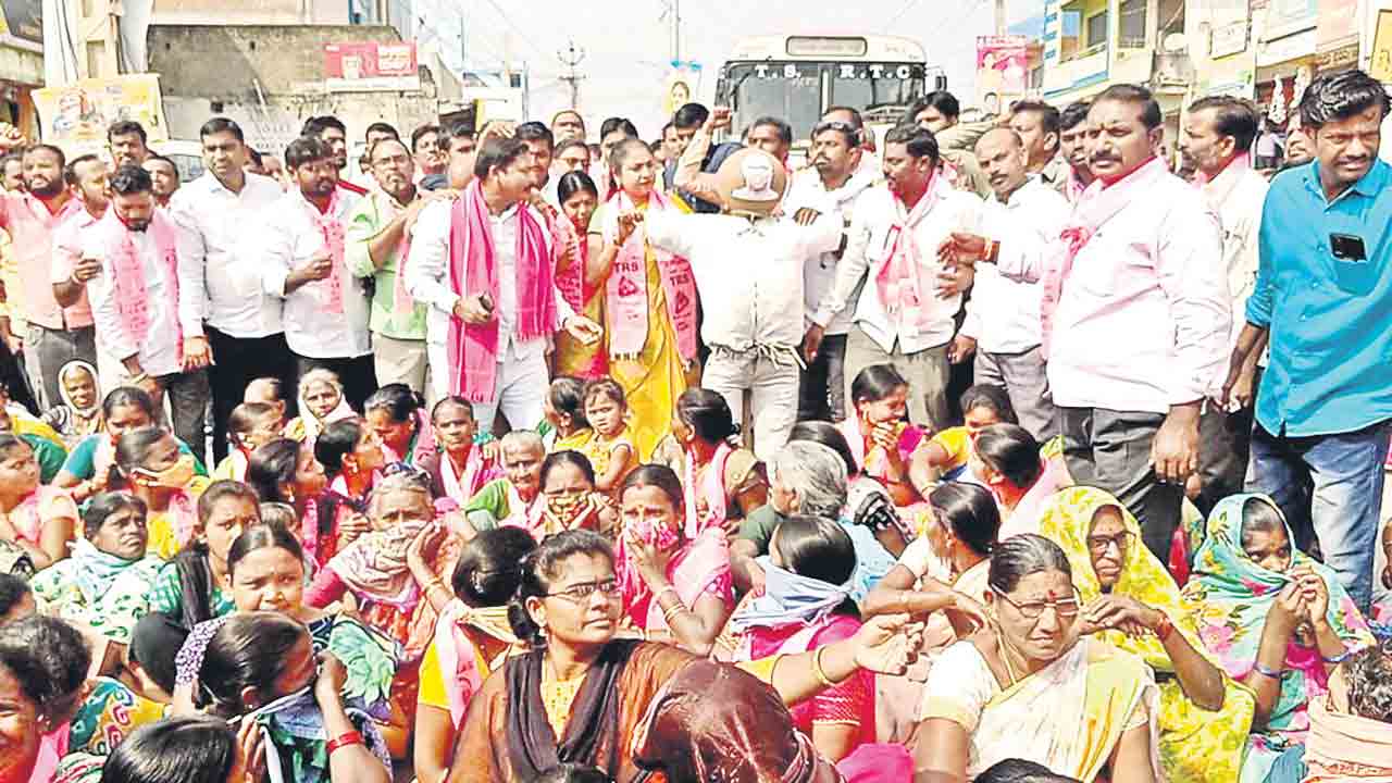 అర్వింద్‌పై ఆగ్రహజ్వాల