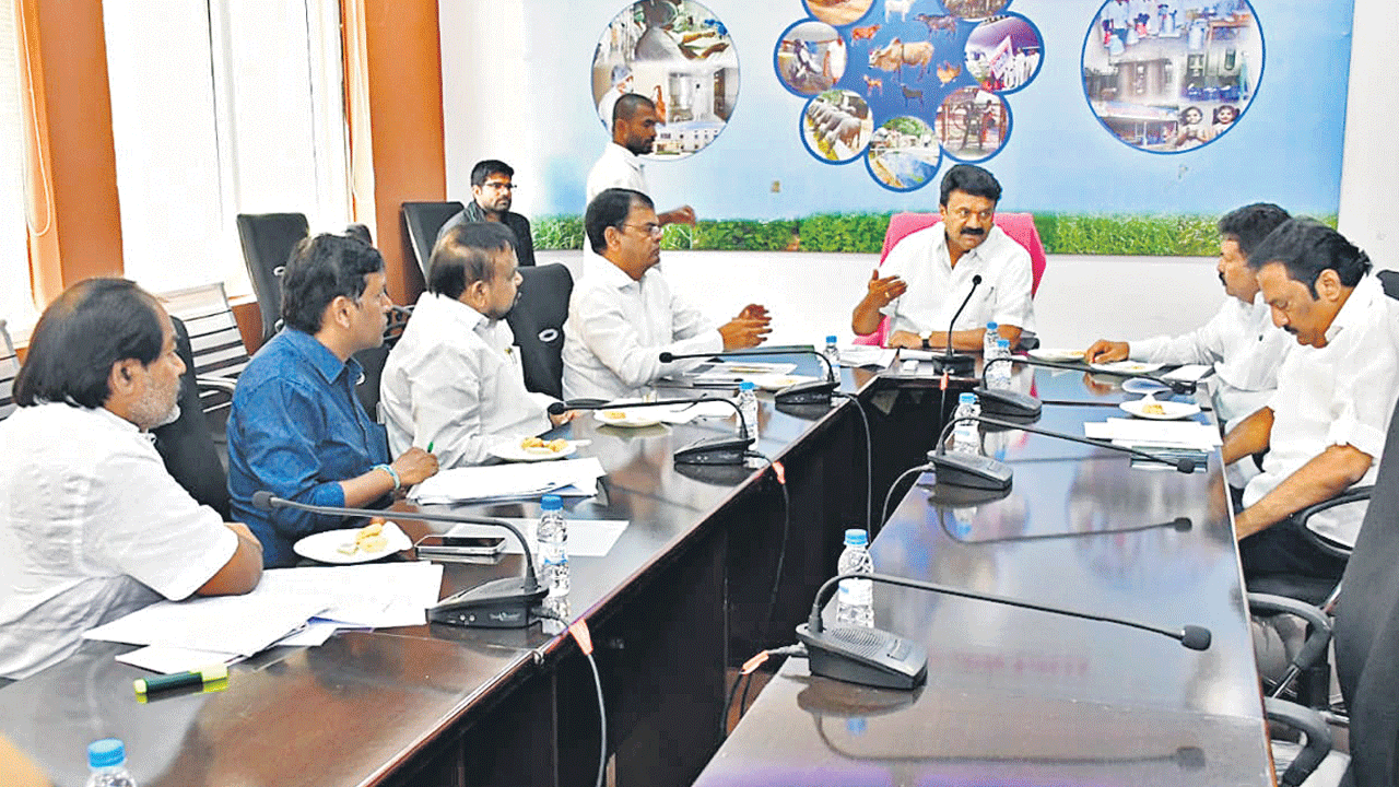 గ్రేటర్‌ అభివృద్ధిపై మంత్రి తలసాని సమీక్ష