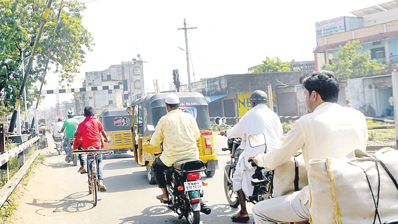 రైల్వే బ్రిడ్జికి మరో అడుగు