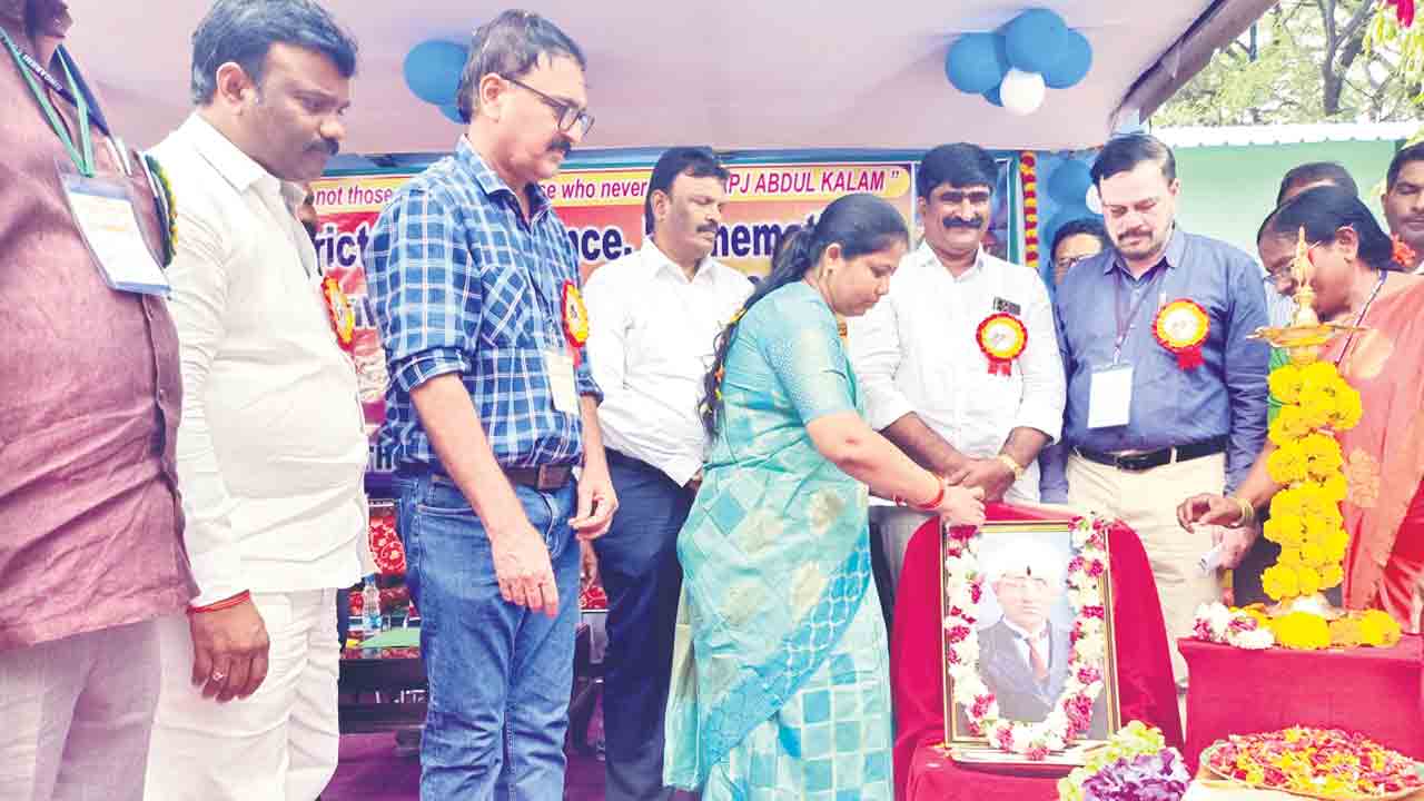 సైన్స్‌తోనే మానవాళి భవిష్యత్తు