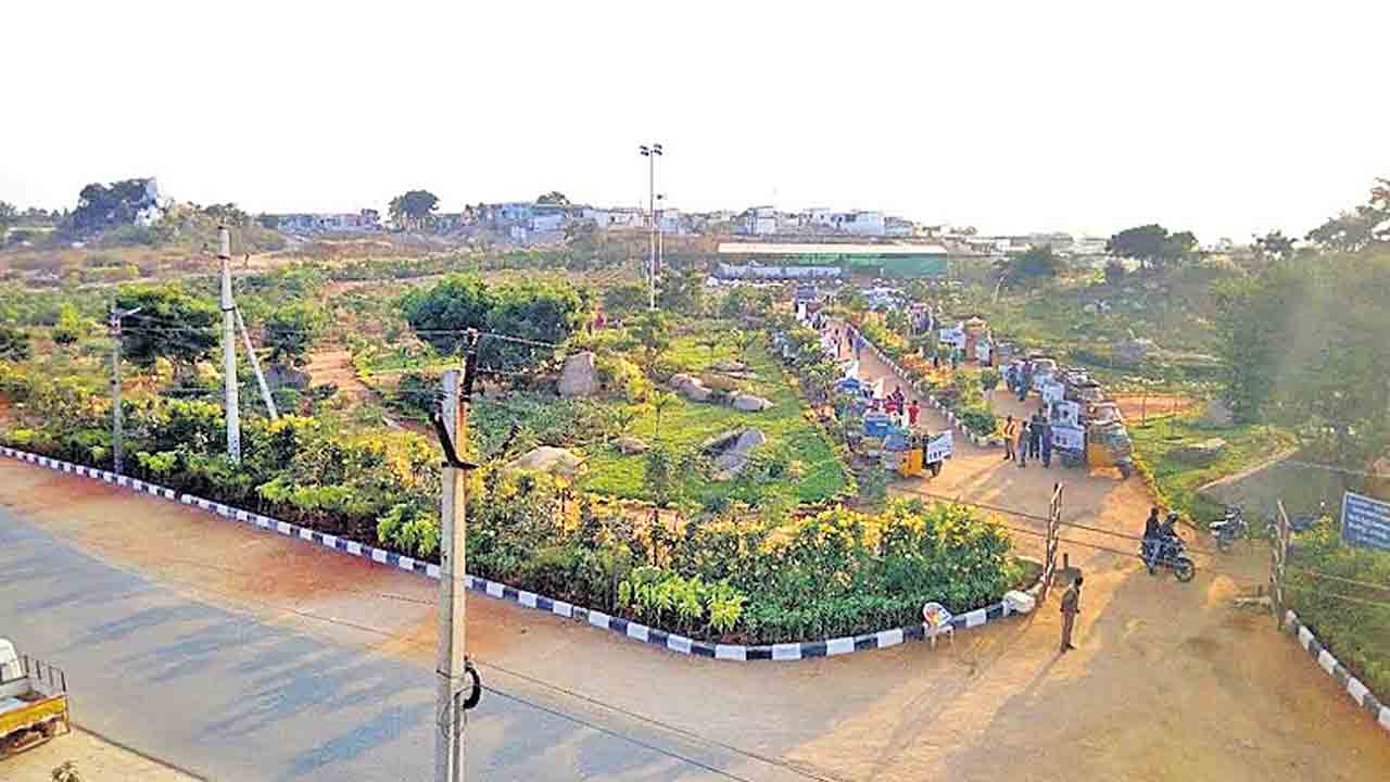 హరితవనంలా..డంపింగ్‌యార్డు..