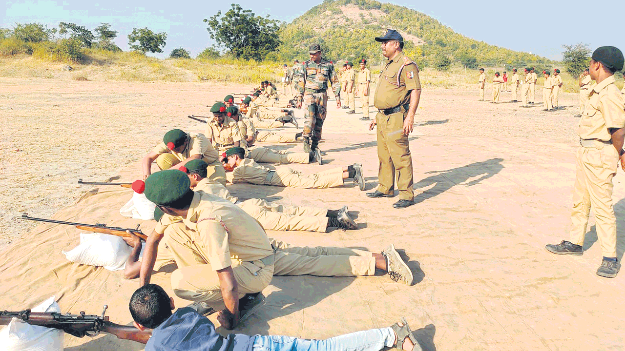 సాహసం.. సేవాభావం