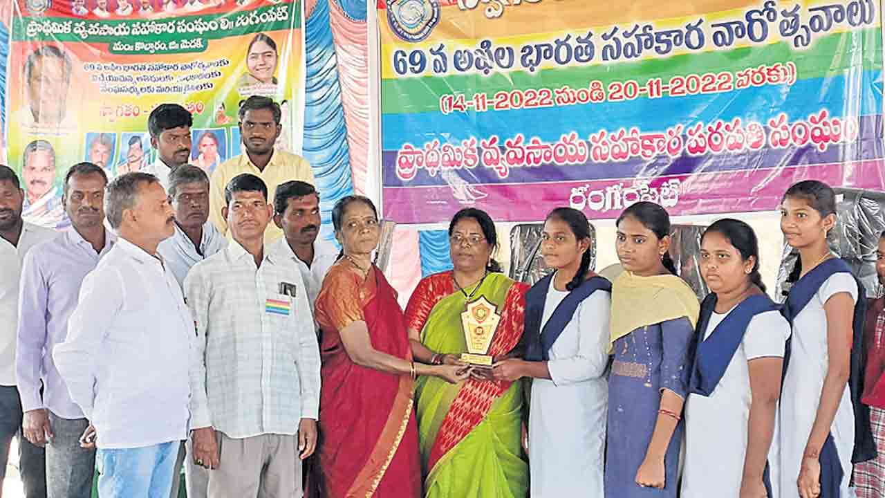 సొసైటీలను బలోపేతం చేయాలి