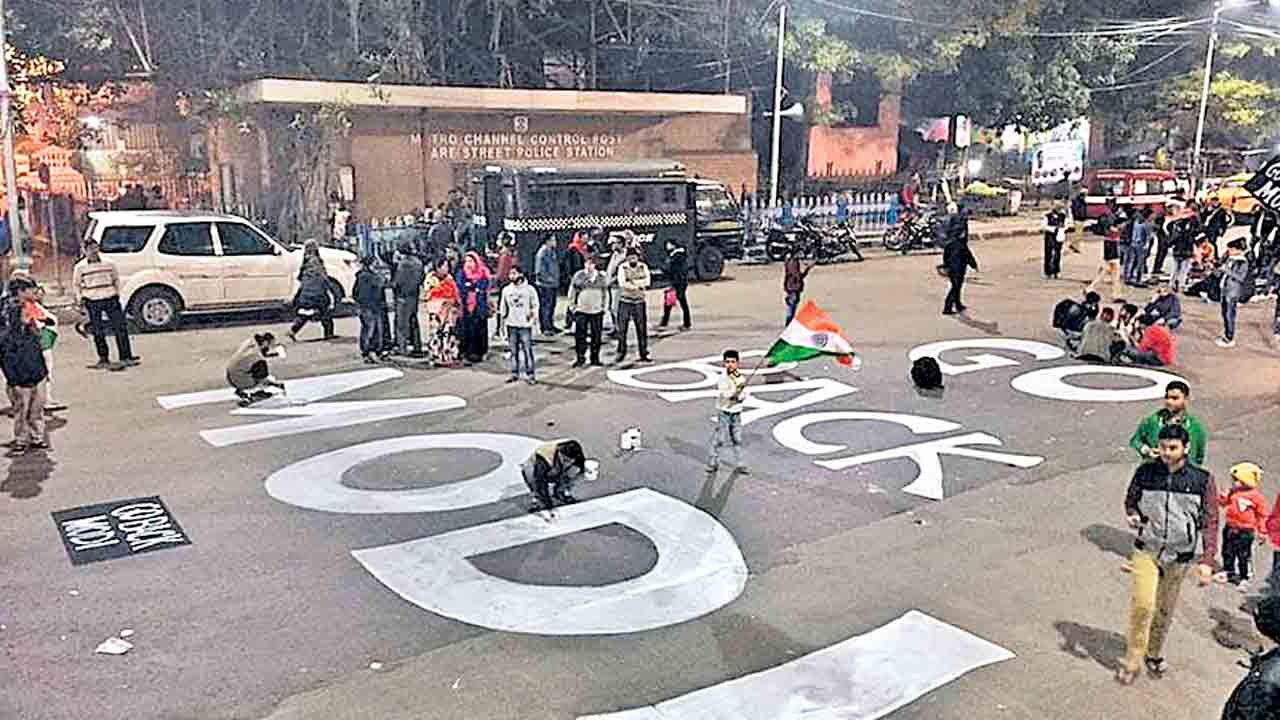 ఏమియ్యకుండ ఎట్లొస్తవ్‌?