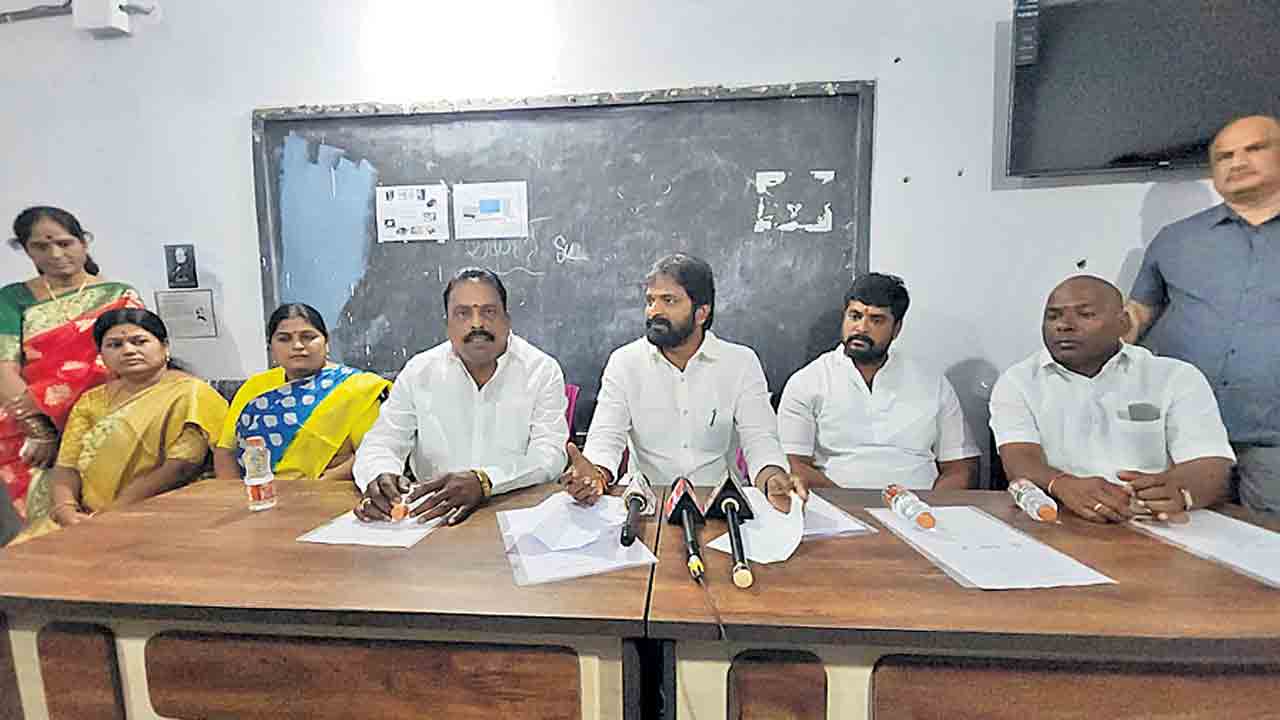 నిరుద్యోగులుగా ఉండొద్దు…