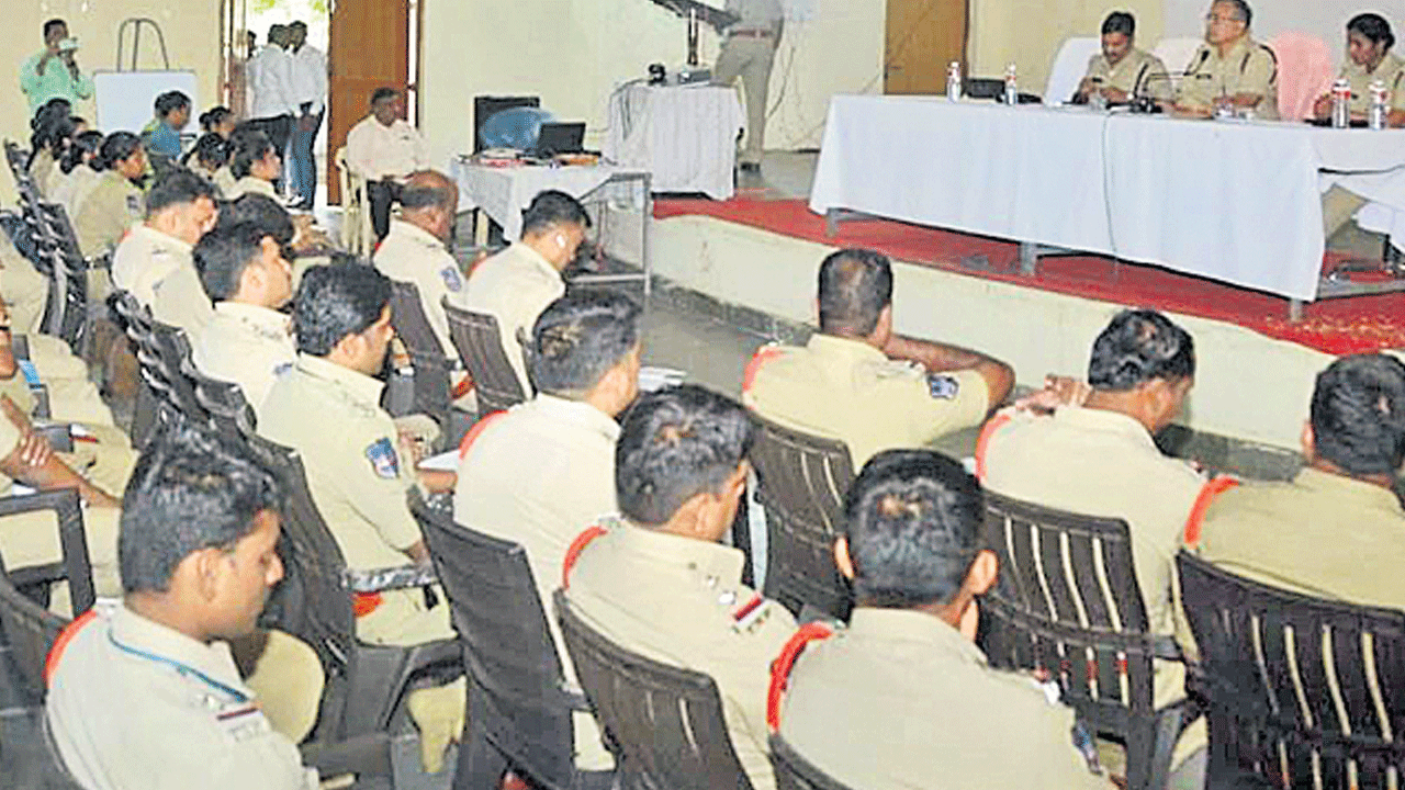 మహిళ ల భద్రతకు ఉమెన్‌ సేఫ్టీవింగ్‌