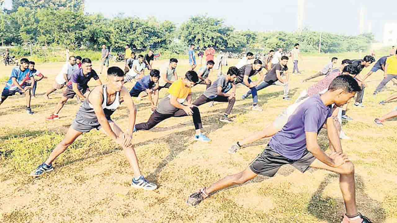 ‘యువతో భవిత ‘