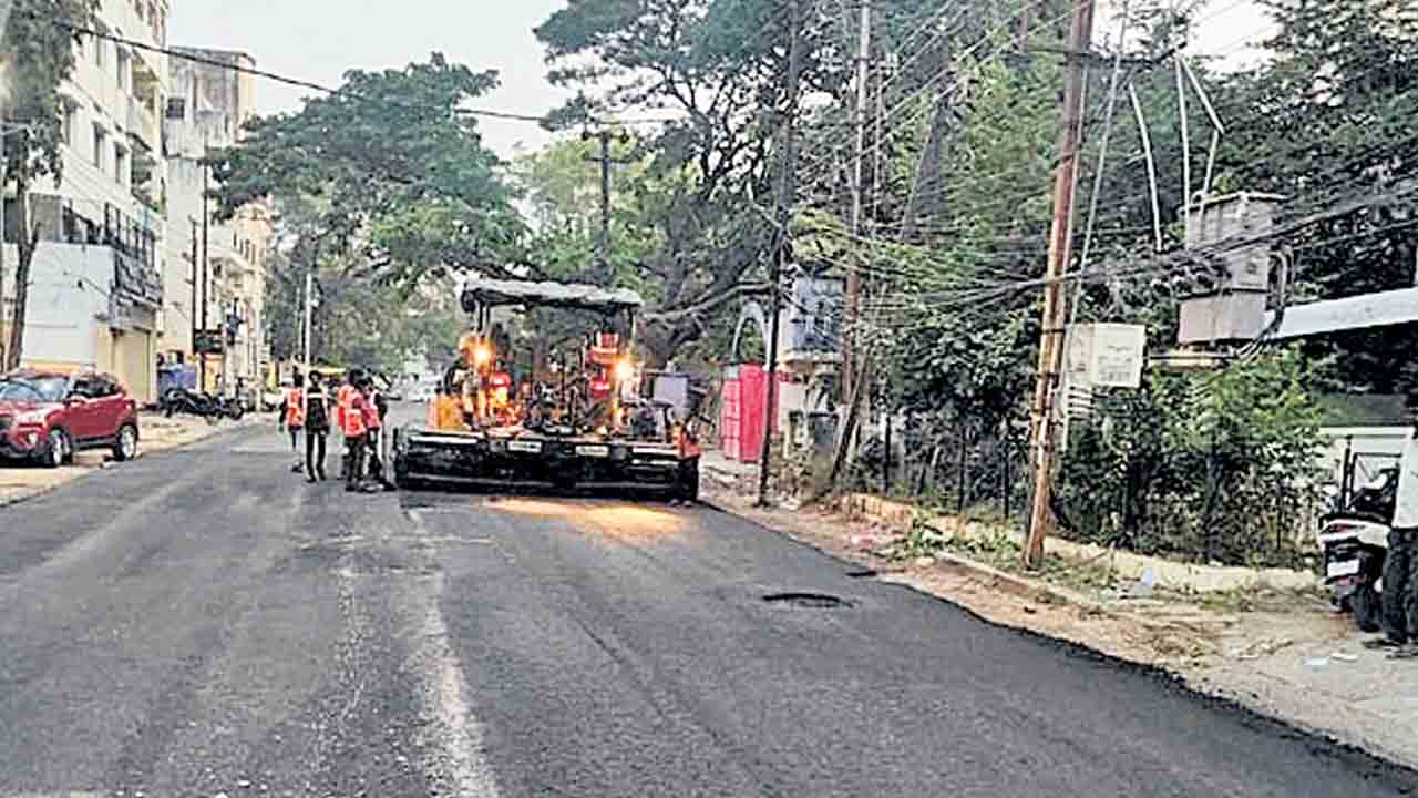 వేగంగా..రహదారుల అభివృద్ధి పనులు