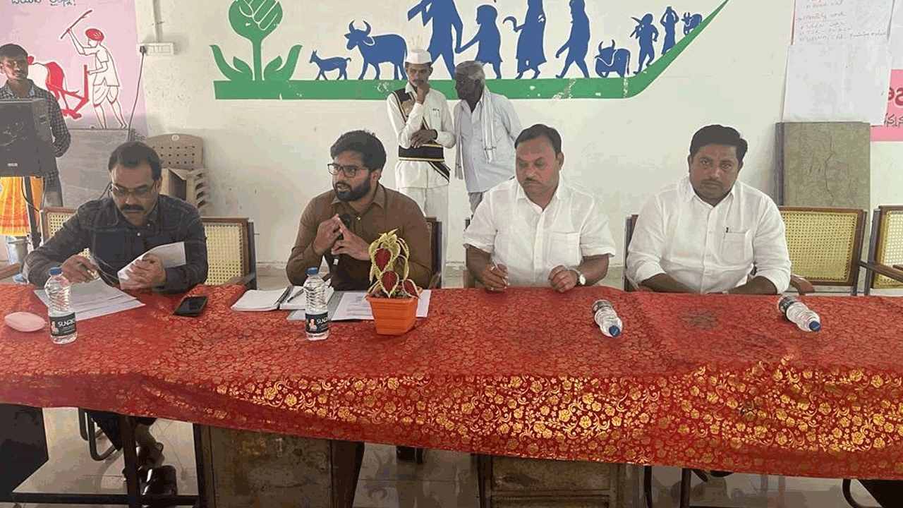 ఓటరుగా నమోదు చేయించాలి