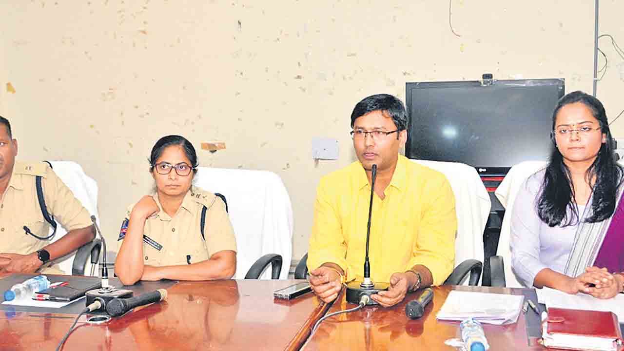 కలిసికట్టుగా పనిచేయాలి