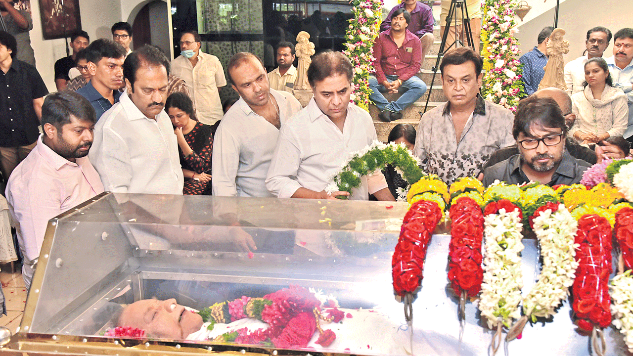 నటశేఖరుడికి అశ్రునివాళి