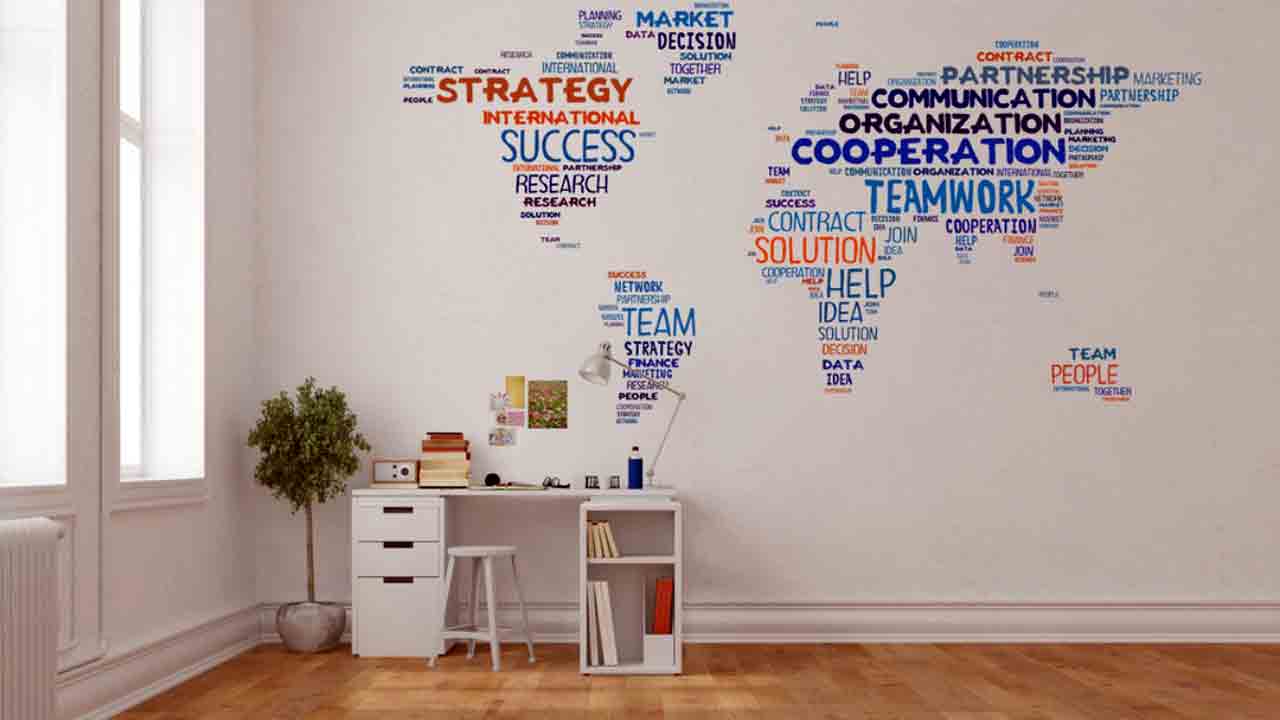 Vasthu Shastra | ఇంట్లో పెట్టే వస్తువులలో కూడా మంచివి, చెడువి అన్నది చూసుకోవాలా?