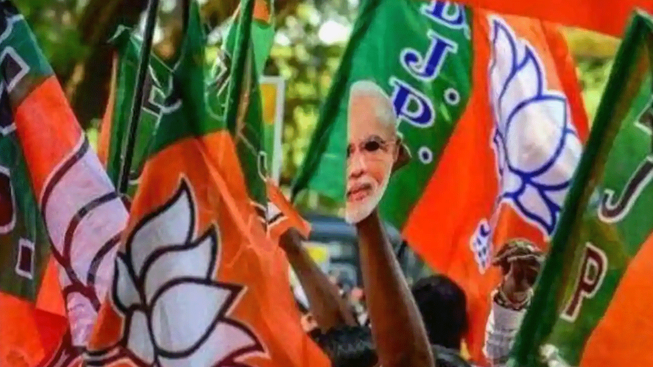 తిట్లు.. బీజేపీ వాడుక భాష!