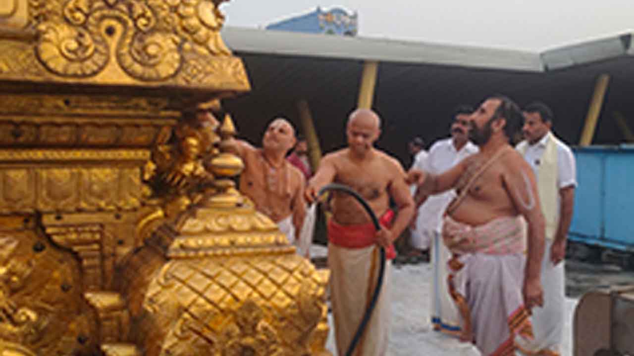 శ్రీ పద్మావతి అమ్మవారి ఆలయంలో కోయిల్‌ ఆళ్వార్‌ తిరుమంజనం