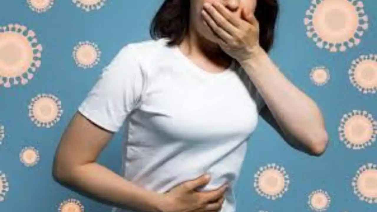 కలుషిత ఆహారం తిని 30 మంది విద్యార్థినులకు అస్వస్థత