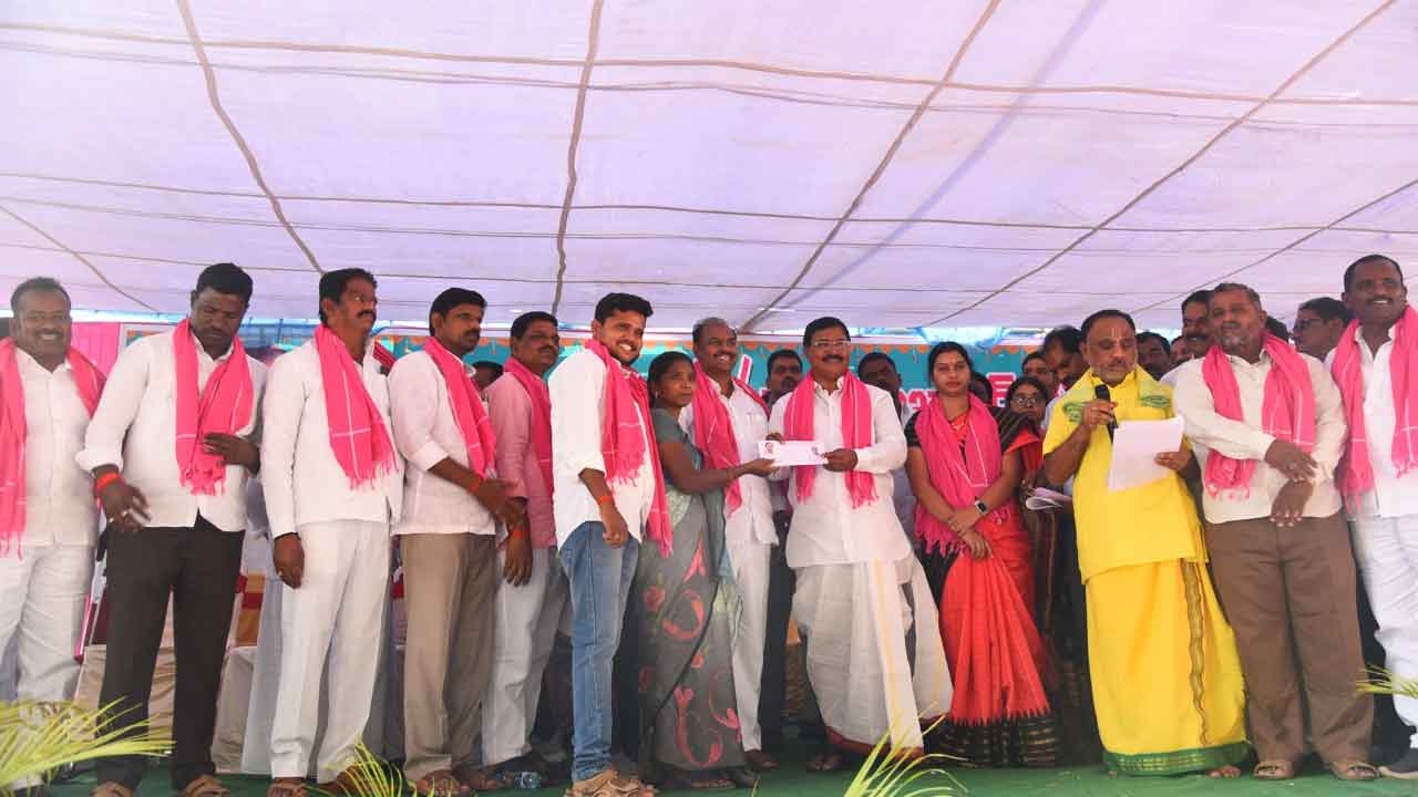 వలసలను నివారించిన ఏకైక రాష్ట్రం తెలంగాణ : మంత్రి నిరంజన్ రెడ్డి