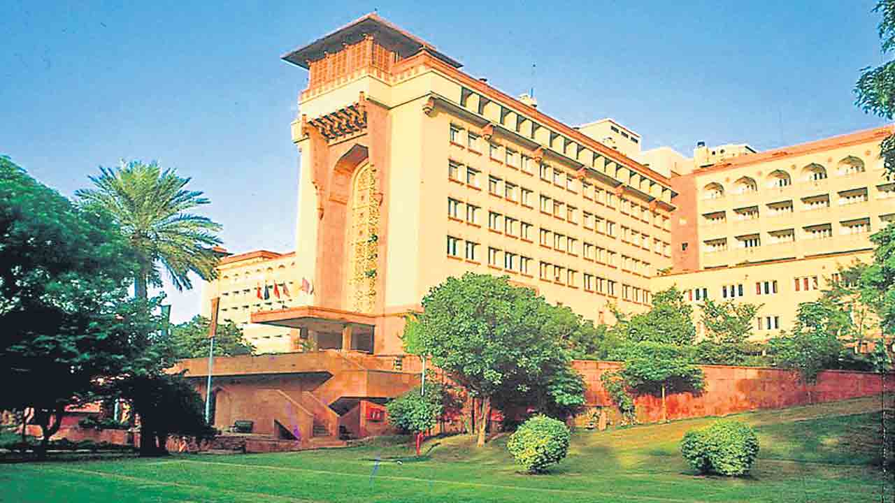 హోటళ్లనూ వదలని మోదీ.. ప్రైవేట్‌ చేతుల్లోకి ఐటీడీసీ ఆస్తులు