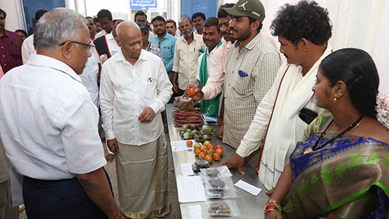ప్రకృతి వ్యవ‌సాయ ఉత్పత్తుల‌తో భ‌క్తుల‌కు అన్నప్రసాదాలు : టీటీడీ ఈవో