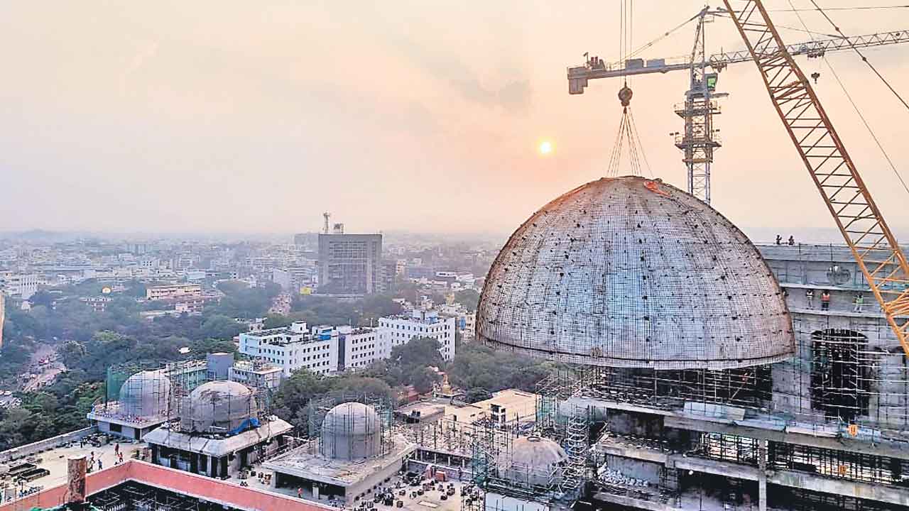 సచివాలయంపై బాహుబలి డోమ్‌