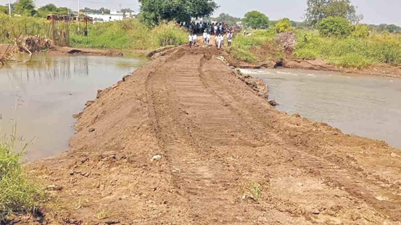 శరవేగంగా ‘వంతెన’ పనులు