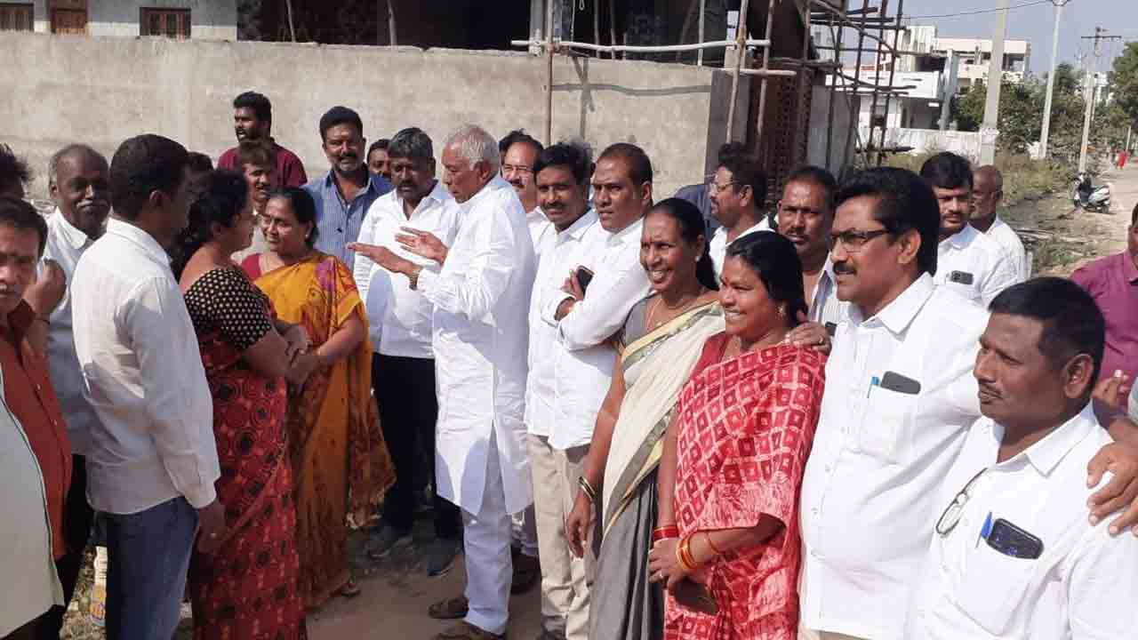 అభివృద్ధిలో వెనుకడుగు వేసేదిలేదు