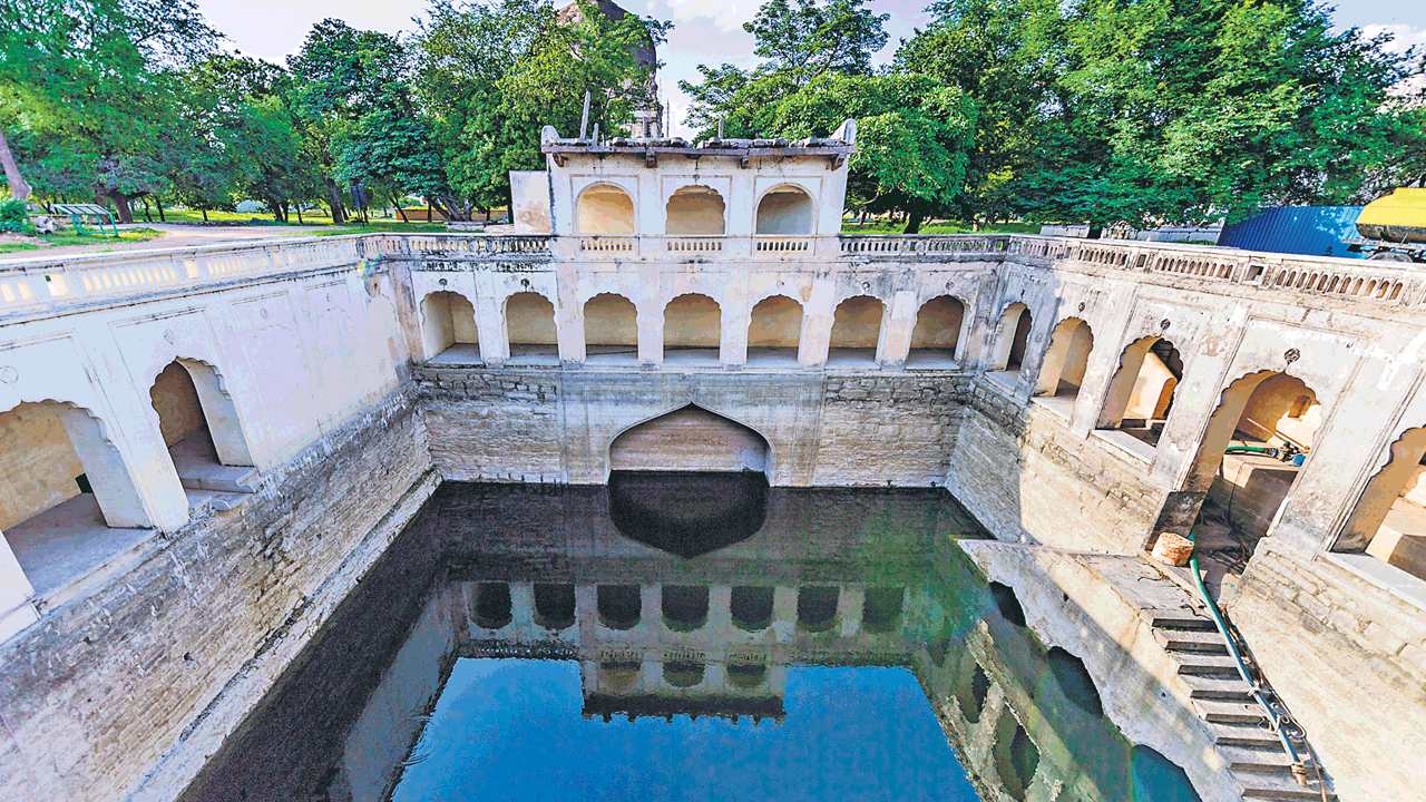 మన బావులకు  విశ్వ కీర్తి