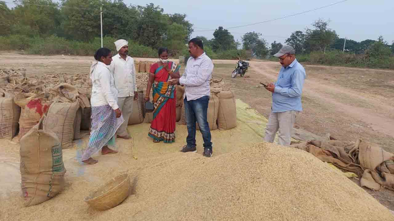 మహిళా సాధికారత సాధించేలా ప్రభుత్వం చేయూత ధాన్యలక్ష్మి