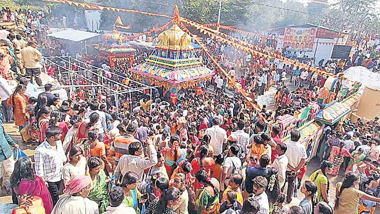 బుగ్గ జాతరకు భక్త జనమే
