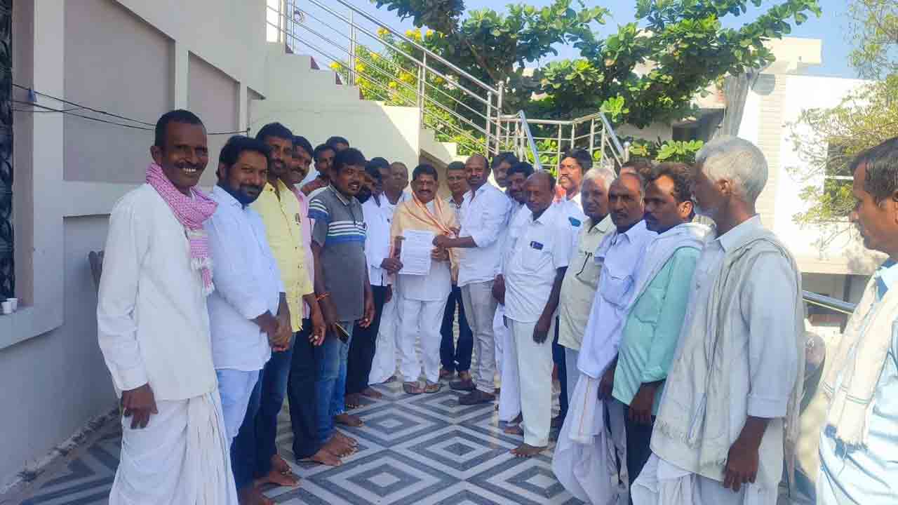 ఆలయాల అభివృద్ధికి రూ. 18 లక్షలు