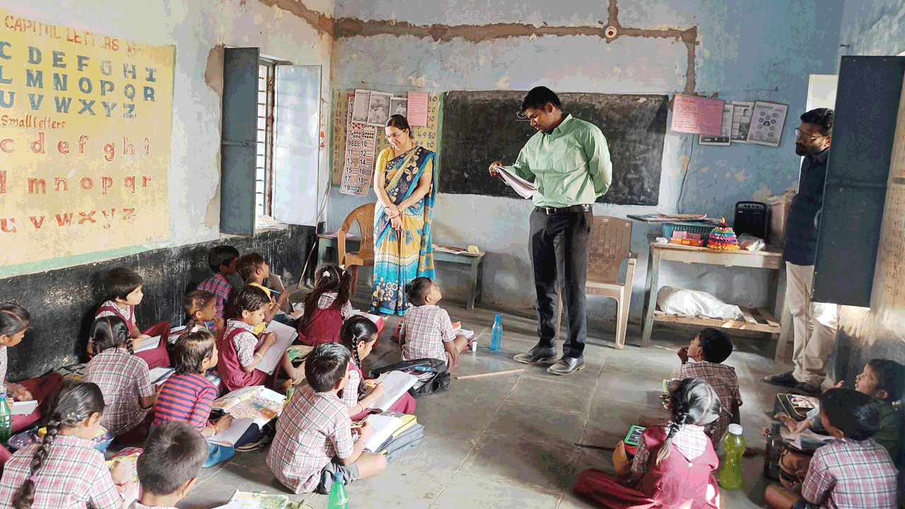 అభివృద్ధి పనుల్లో జాప్యం చేయవద్దు