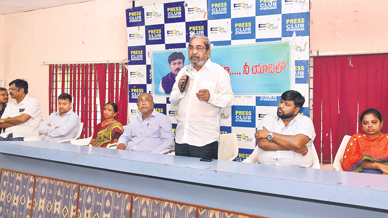 శ్రీధర్‌ కుటుంబాన్ని ఆదుకుంటాం