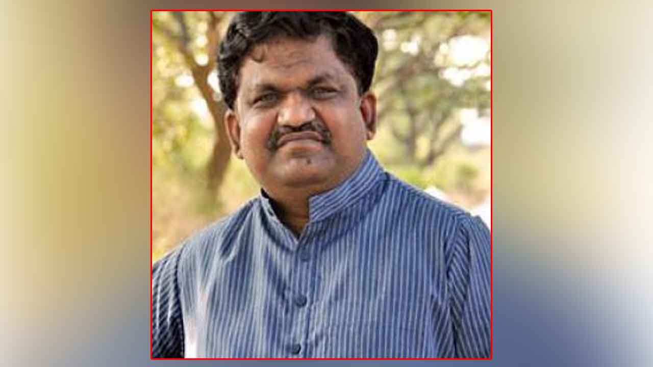 విచ్ఛిన్నకారుల పట్ల తెలంగాణ సమాజం అప్రమత్తంగా ఉండాలి: దేశపతి శ్రీనివాస్