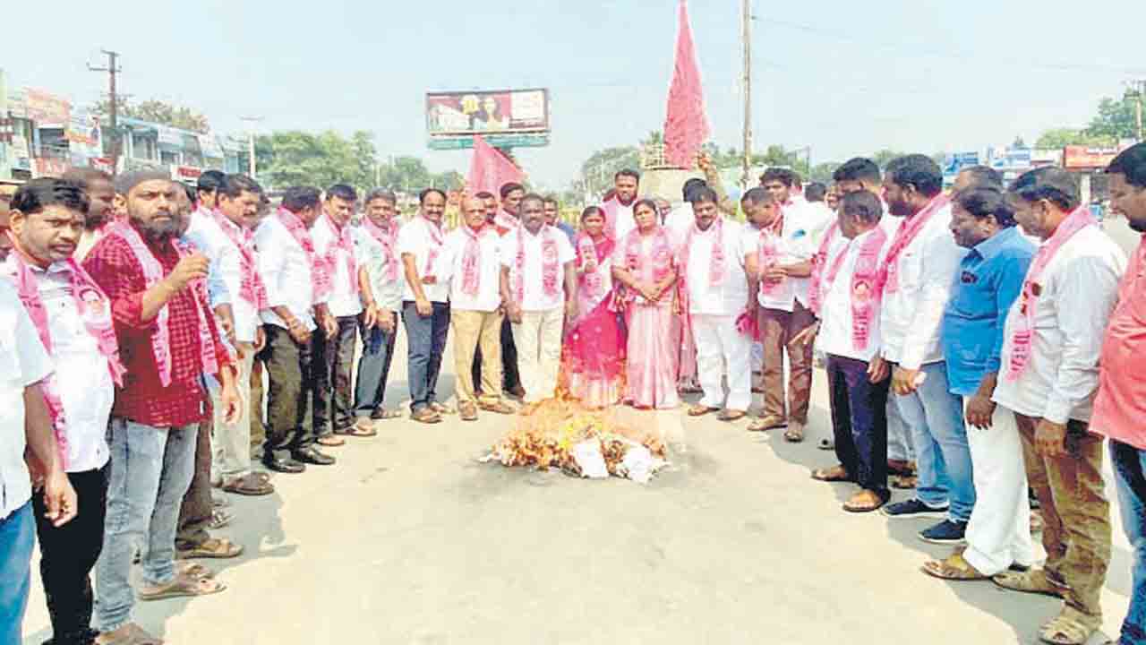 ఈటలపై ఆగ్రహజ్వాల