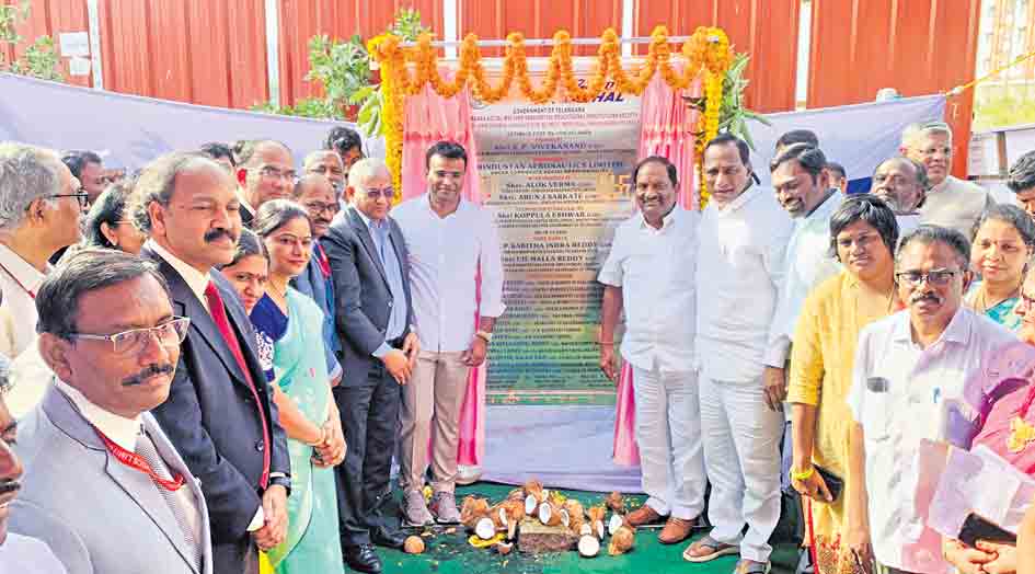 భవిష్యత్‌కు బాటలు వేసుకోవాలి