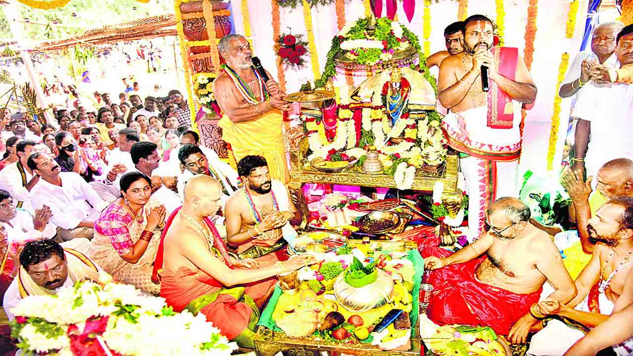 కల్యాణం.. కమనీయం