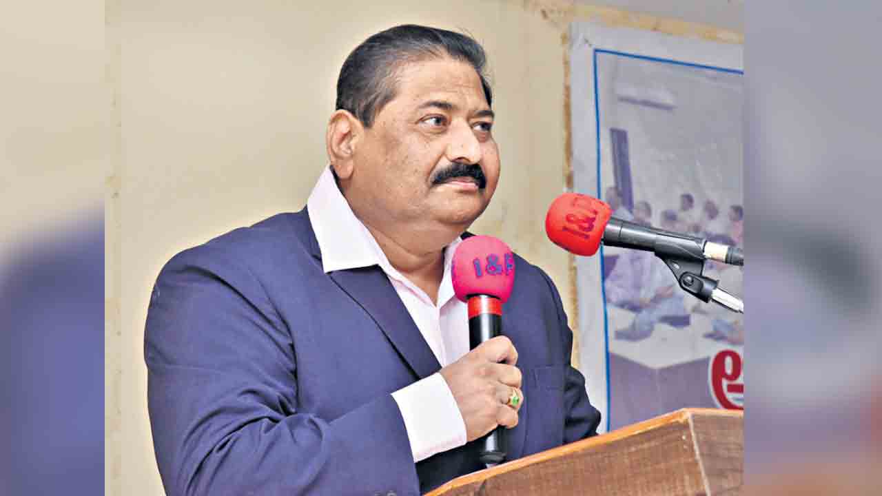 ప్రజలు, ప్రభుత్వానికి వారధి సమాచారశాఖ