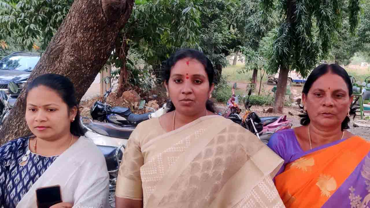 సంస్కార హీనంగా మాట్లాడితే సహించం : జడ్పీ చైర్‌పర్సన్‌ వసంత