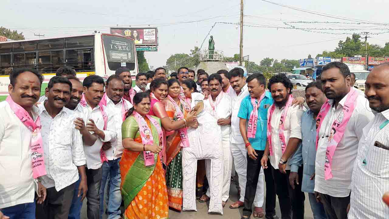 అర్వింద్‌.. క్షమాపణ చెప్పు