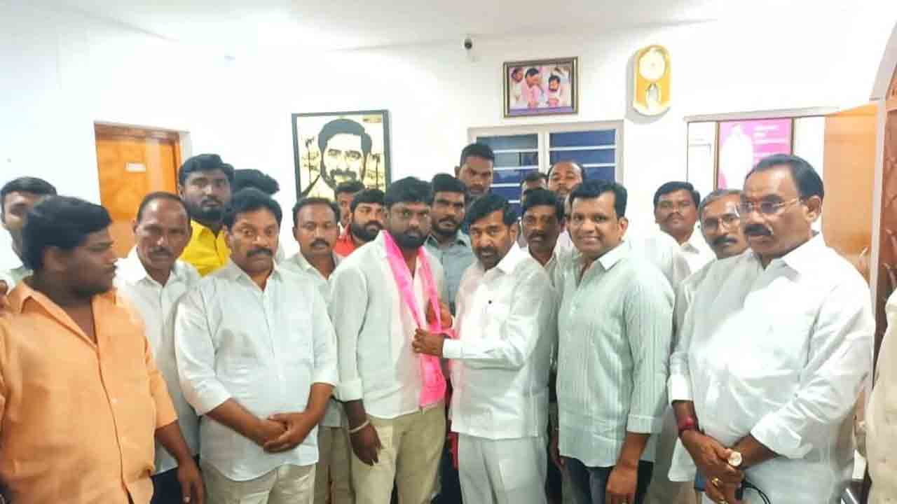 అభివృద్ధిలో భాగస్వాములు కావాలి