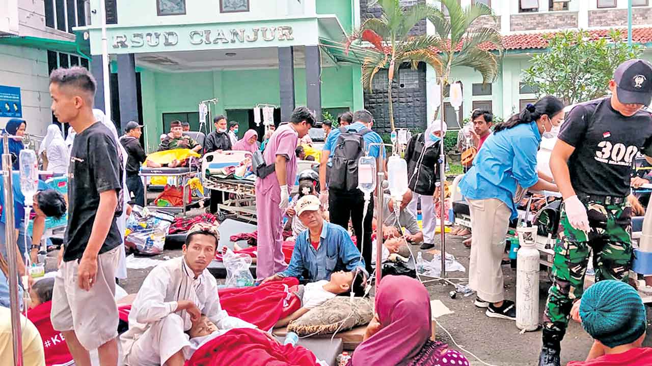 162 మంది సజీవ సమాధి